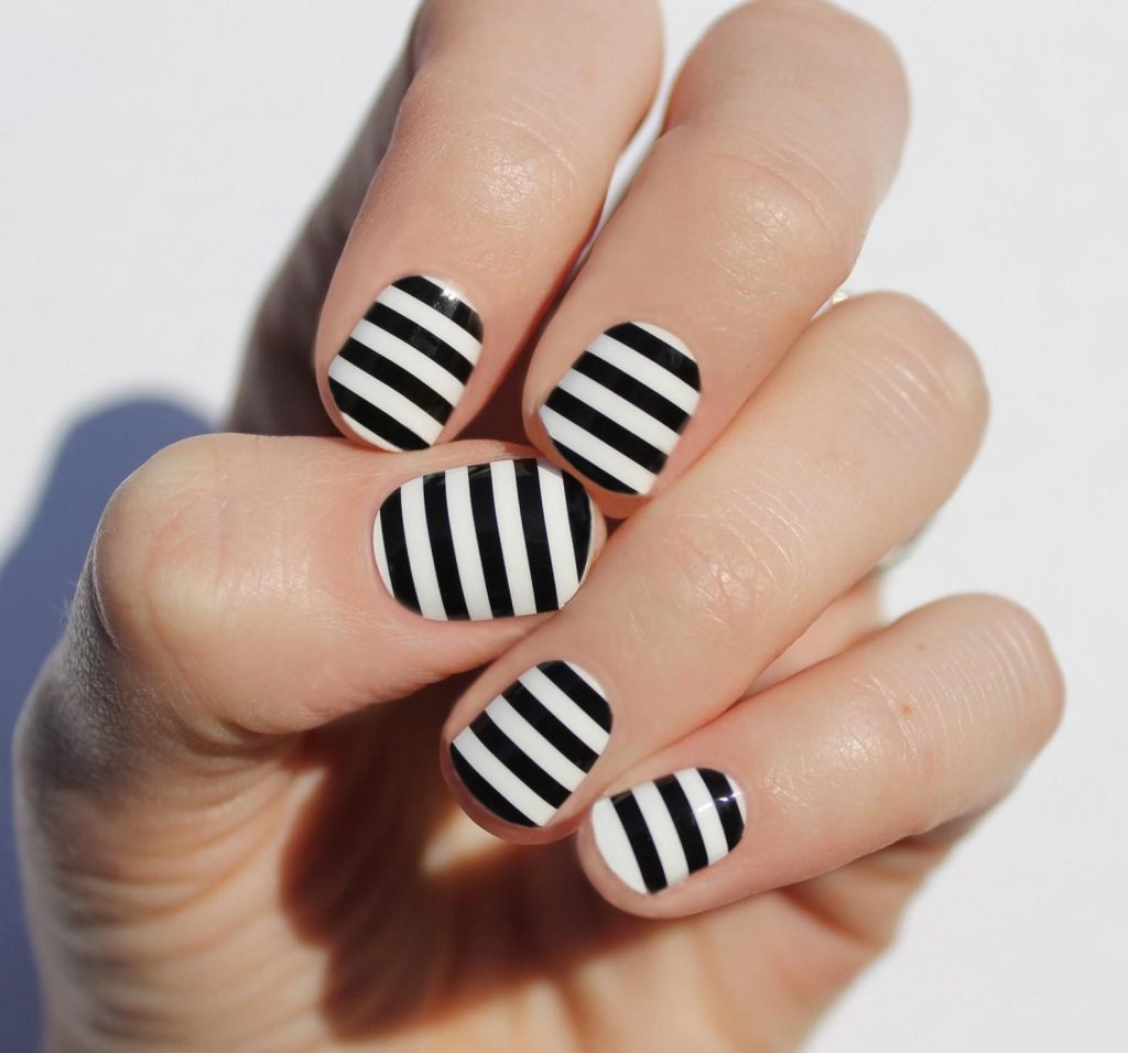 Stripe Nails
