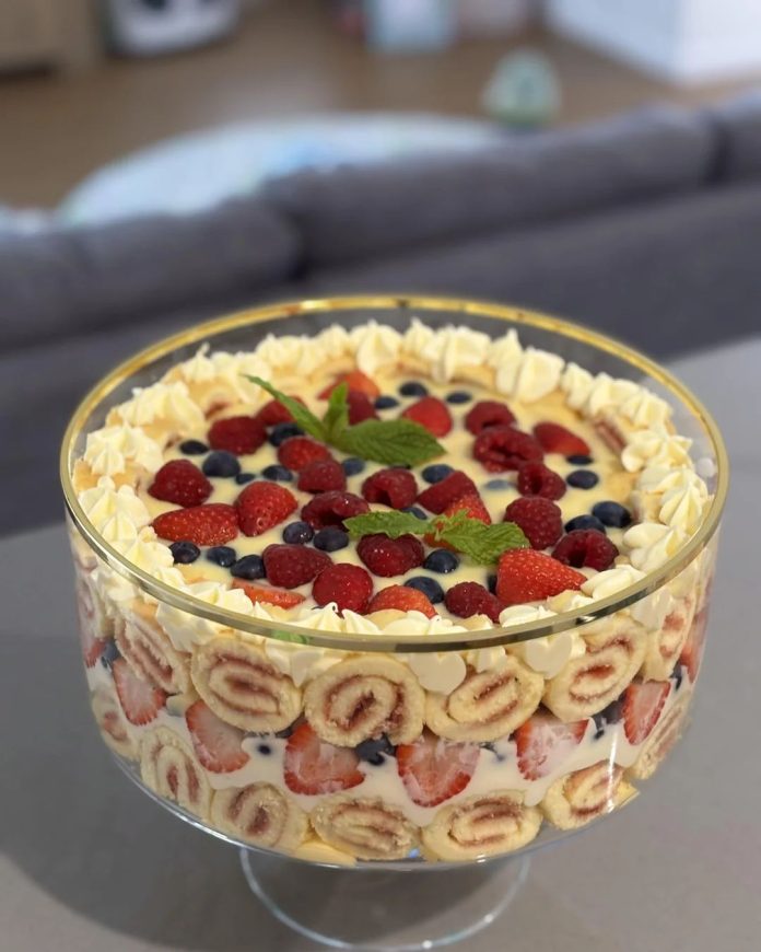 Australian Christmas Trifle