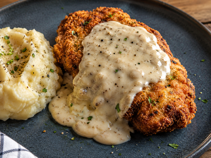 Fried Chicken and White Gravy