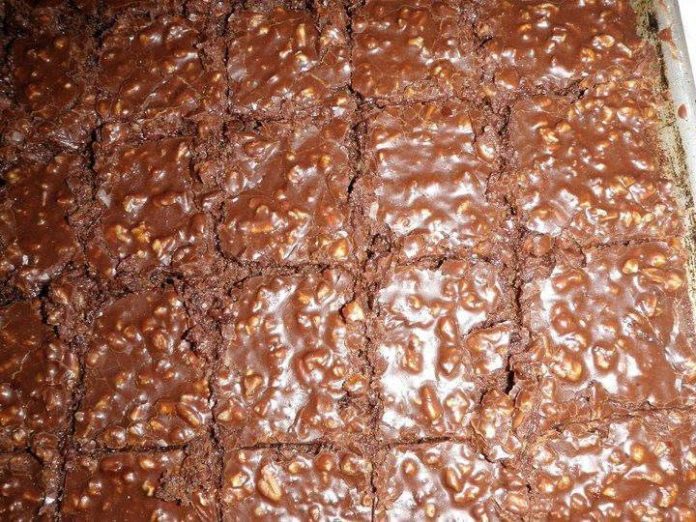Granny’s Sheet Cake Recipe, Classic Chocolate Texas Sheet Cake